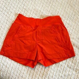 Athleta trekki north short in red, size 10